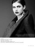 Alexandra Daddario : alexandra-daddario-1377886547.jpg