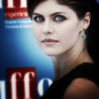 Alexandra Daddario : alexandra-daddario-1377995796.jpg