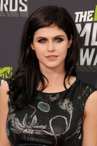 Alexandra Daddario : alexandra-daddario-1382573139.jpg