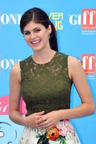 Alexandra Daddario : alexandra-daddario-1384280862.jpg