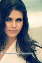 Alexandra Daddario : alexandra-daddario-1387203363.jpg