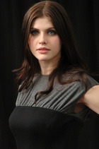 Alexandra Daddario : alexandra-daddario-1401473354.jpg