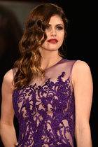 Alexandra Daddario : alexandra-daddario-1427133814.jpg