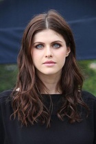 Alexandra Daddario : alexandra-daddario-1433717426.jpg