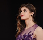 Alexandra Daddario : alexandra-daddario-1494545735.jpg