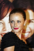 Alexis Bledel : alexis-bledel-1369506678.jpg