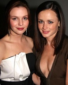 Alexis Bledel : alexis-bledel-1418003140.jpg