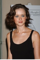 Alexis Bledel : alexis-bledel-1427218807.jpg