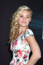 Amanda Michalka : amanda-michalka-1364711480.jpg