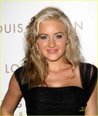 Amanda Michalka : amanda_michalka_1293772446.jpg