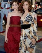 Amber Tamblyn : TI4U_u1181059047.jpg