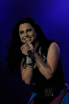 Amy Lee : amy-lee-1320192874.jpg