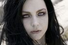 Amy Lee : amy-lee-1335934773.jpg