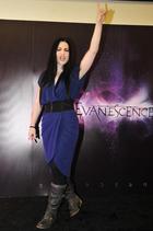 Amy Lee : amy-lee-1335934789.jpg