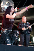 Amy Lee : amy-lee-1380382309.jpg