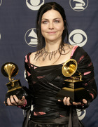 Amy Lee : amy-lee-1380382404.jpg