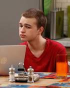 Angus T. Jones : angus-t-jones-1369852736.jpg