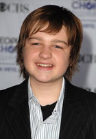 Angus T. Jones : angustjones_1240184662.jpg