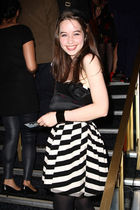 Anna Popplewell : anna_popplewell_1293640158.jpg