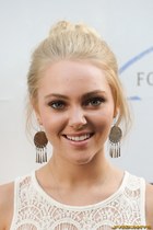 AnnaSophia Robb : annasophia-robb-1324754521.jpg