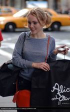 AnnaSophia Robb : annasophia-robb-1332459027.jpg