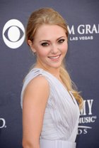 AnnaSophia Robb : annasophia-robb-1398688845.jpg