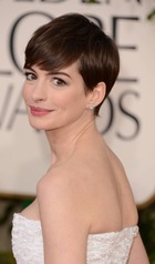 Anne Hathaway : anne-hathaway-1358445882.jpg