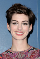 Anne Hathaway : anne-hathaway-1359958895.jpg