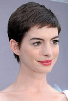 Anne Hathaway : anne-hathaway-1360234342.jpg