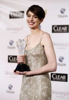 Anne Hathaway : anne-hathaway-1360234518.jpg