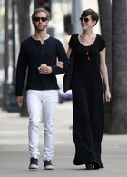 Anne Hathaway : anne-hathaway-1360234561.jpg