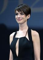 Anne Hathaway : anne-hathaway-1360235488.jpg