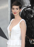 Anne Hathaway : anne-hathaway-1360353141.jpg