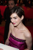 Anne Hathaway : anne-hathaway-1360386911.jpg