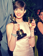 Anne Hathaway : anne-hathaway-1362810178.jpg