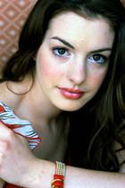 Anne Hathaway : anne-hathaway-1363418242.jpg