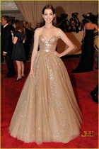 Anne Hathaway : anne-hathaway-1363584768.jpg