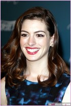 Anne Hathaway : anne-hathaway-1364314214.jpg