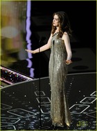 Anne Hathaway : anne-hathaway-1364314321.jpg