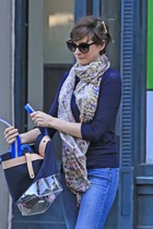 Anne Hathaway : anne-hathaway-1365621015.jpg