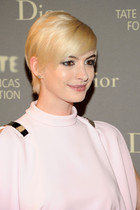 Anne Hathaway : anne-hathaway-1368117945.jpg