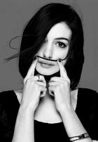 Anne Hathaway : anne-hathaway-1376532374.jpg