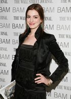 Anne Hathaway : anne-hathaway-1378056044.jpg