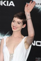 Anne Hathaway : anne-hathaway-1379111772.jpg