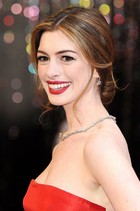 Anne Hathaway : anne-hathaway-1379443718.jpg