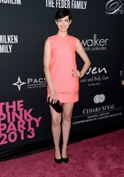 Anne Hathaway : anne-hathaway-1382468575.jpg