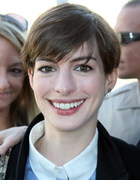 Anne Hathaway : anne-hathaway-1387556012.jpg