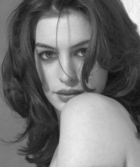 Anne Hathaway : anne-hathaway-1396793129.jpg