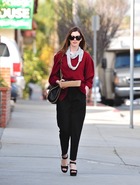 Anne Hathaway : anne-hathaway-1403364175.jpg