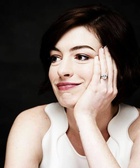 Anne Hathaway : anne-hathaway-1414616071.jpg